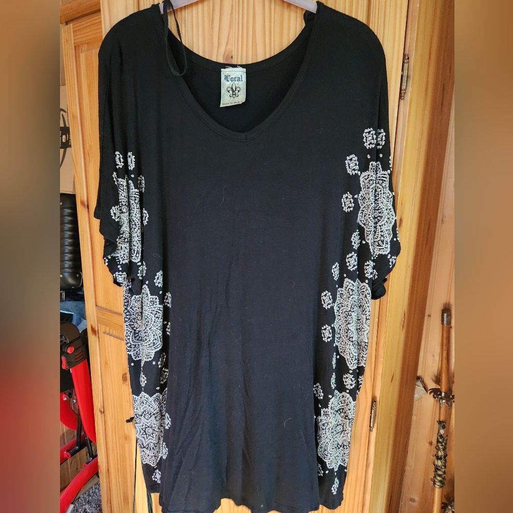 Womens detailed top